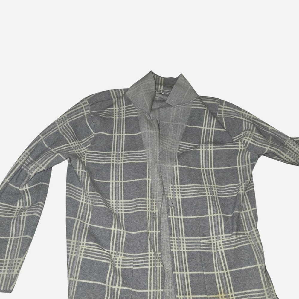 Gray plaid button up  sioni